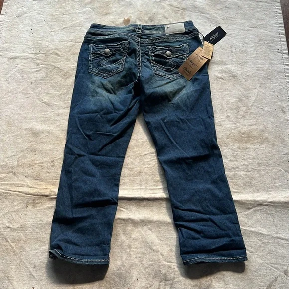 NWT Silver Aiko Mid Capri Jeans 28x22 - Picture 6 of 6